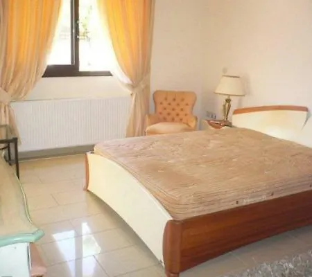 Ideal Family Bungalow, Private Pool, Sleeps 8 * Voroklini